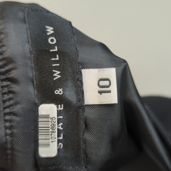 Slate and Willow Black and Burgundy Fit and flare dress‎ sz 10 - Picture 5 of 5